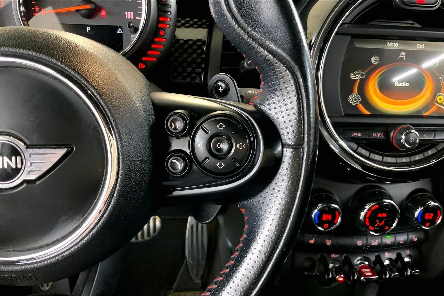 Used 2017 Caribbean Aqua Metallic MINI Cooper S image 24