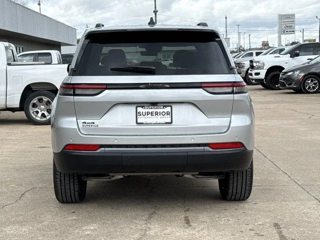 New 2026 Silver Jeep Limited image 4