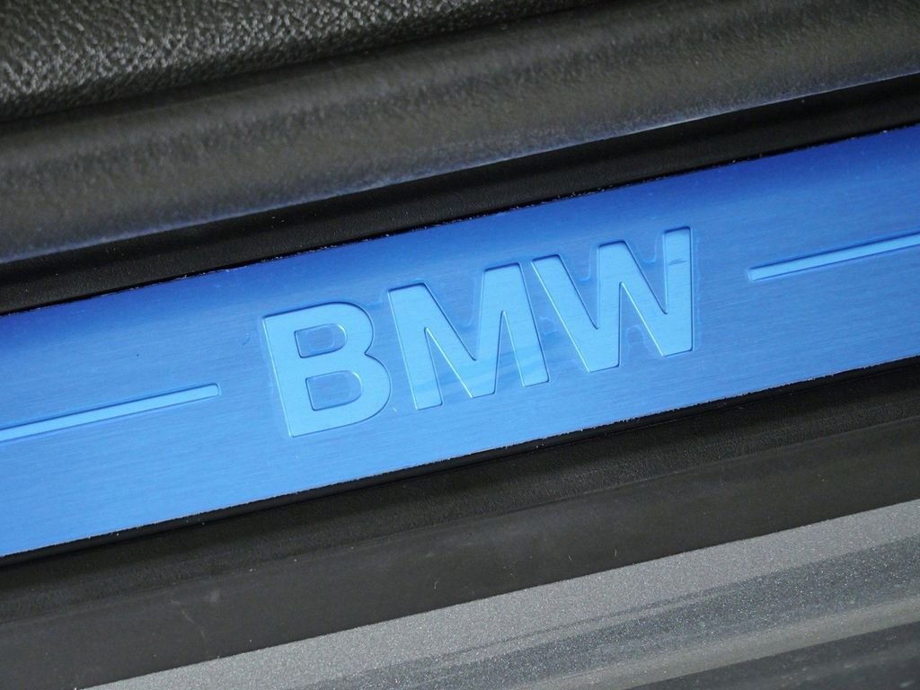 2026 BMW 3 Series 330i - Photo 23