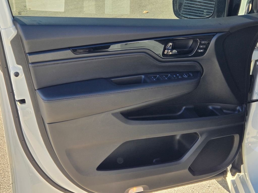 2022 Honda Odyssey Touring - Photo 29