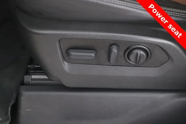 Used 2022 White Chevrolet High Country image 20