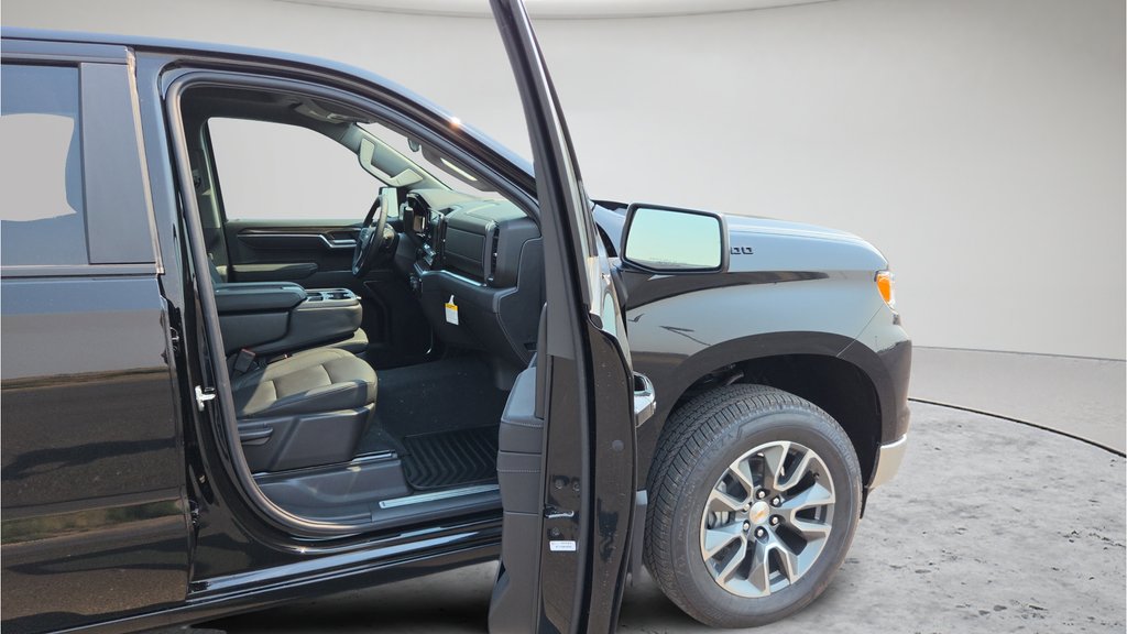 New 2026 Black Chevrolet LT image 81