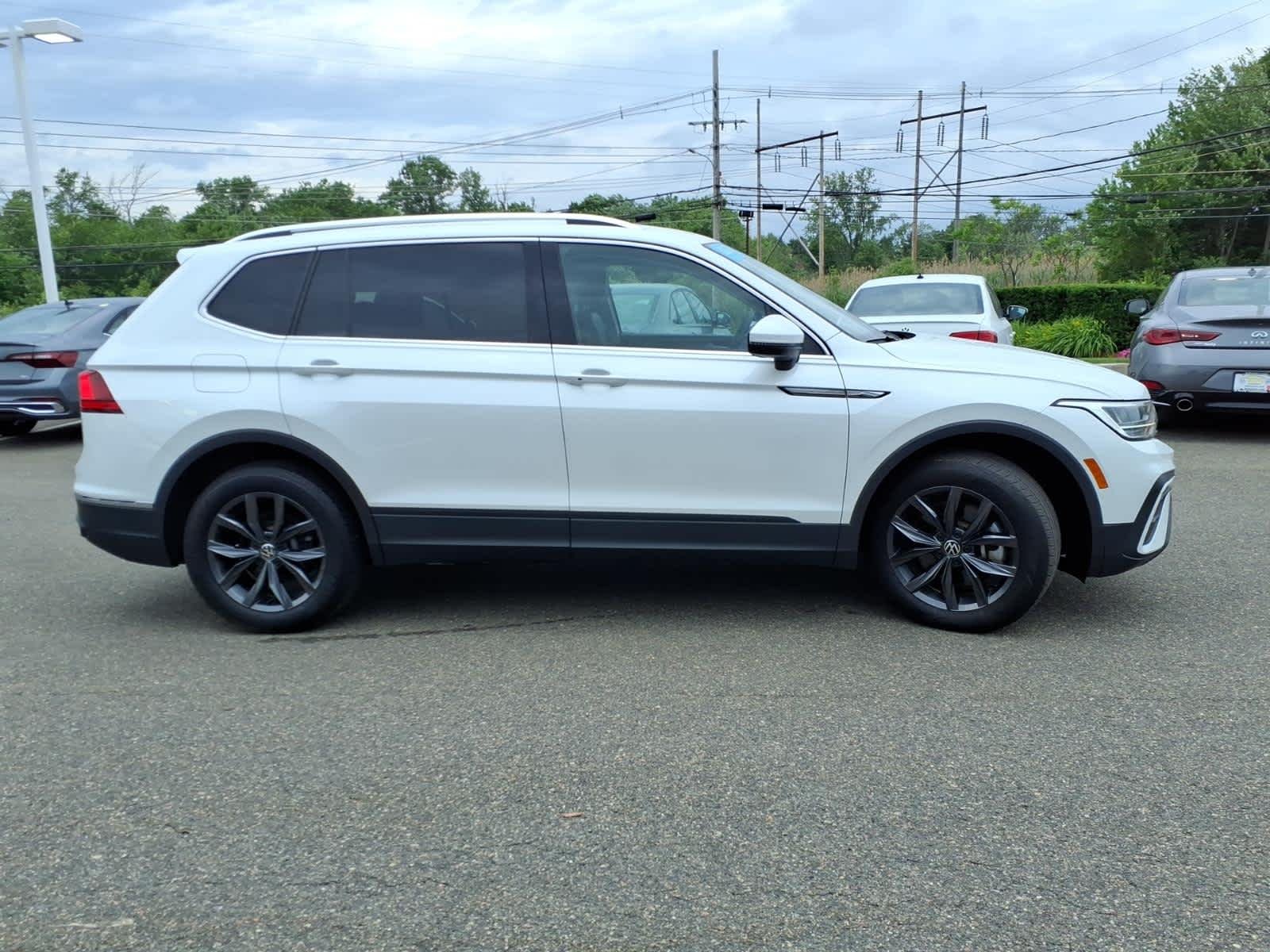 Certified Used 2023 Opal White Pearl Volkswagen SE image 4