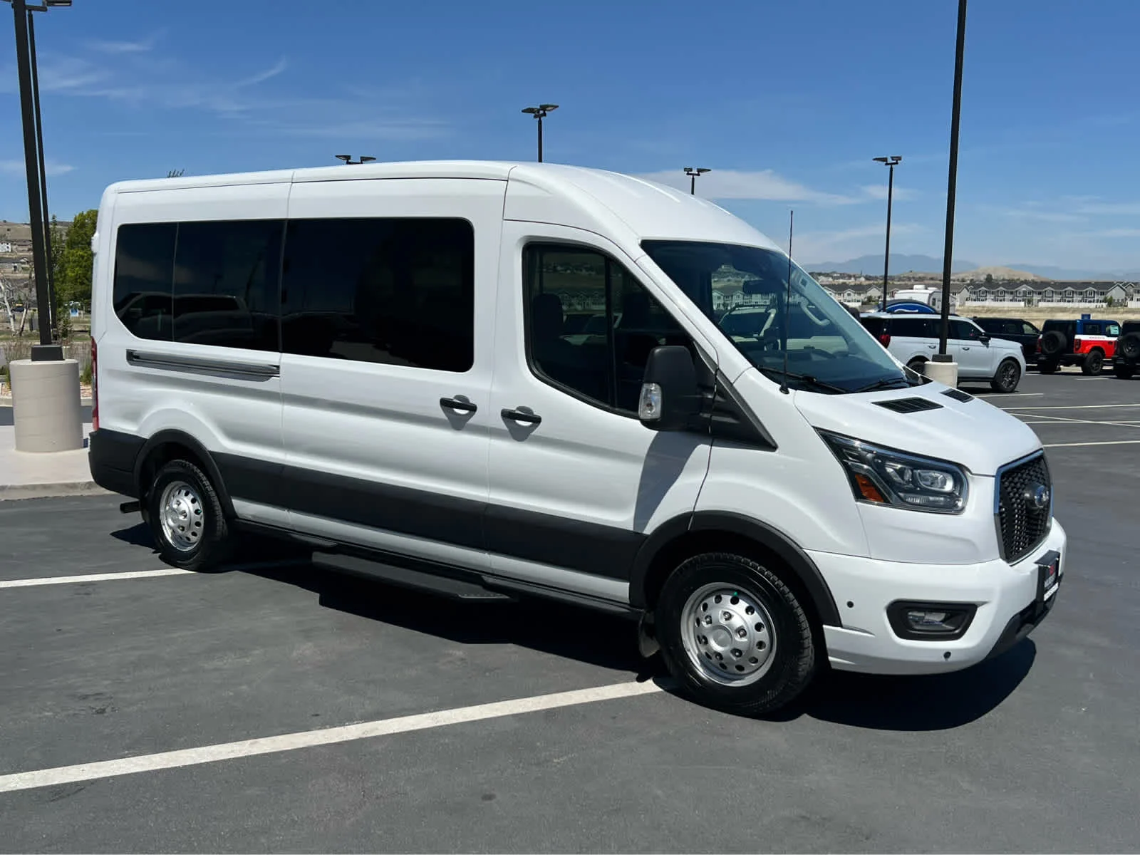 2025 Ford Transit Passenger Van XLT - Photo 5