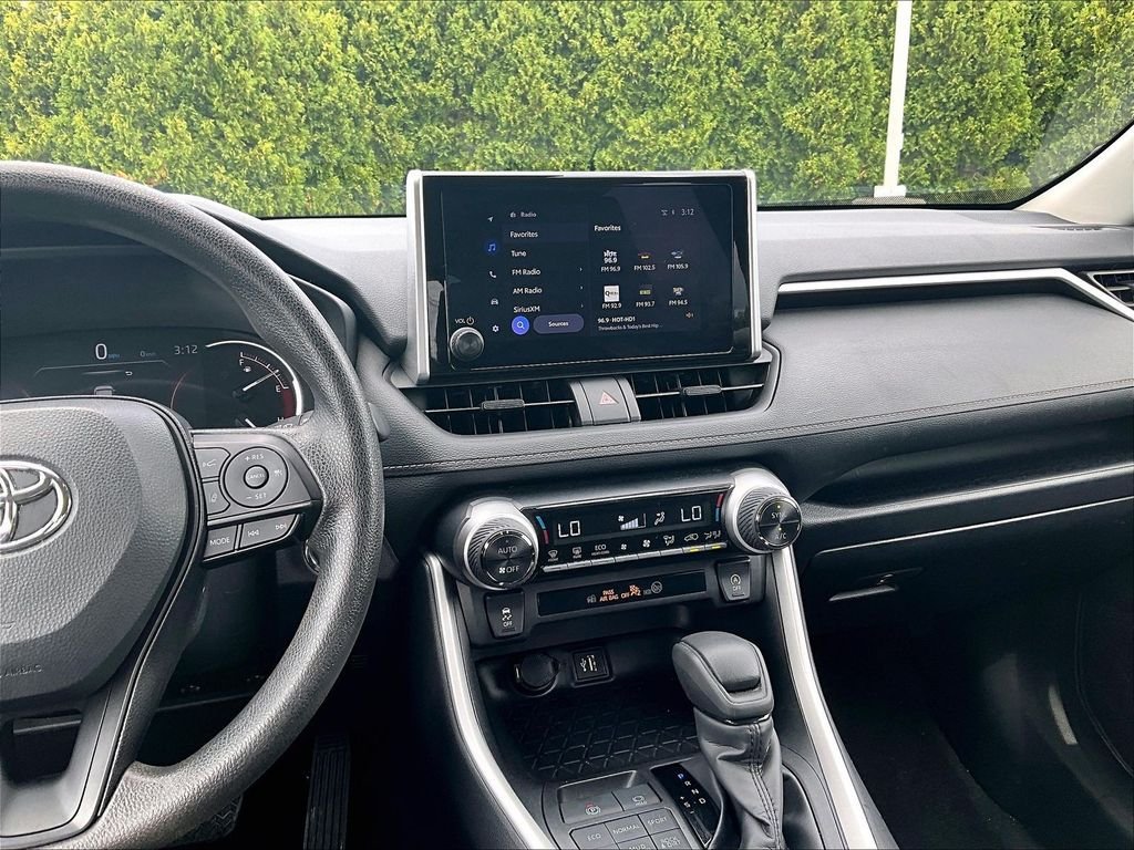 Used 2025 White Toyota XLE image 18