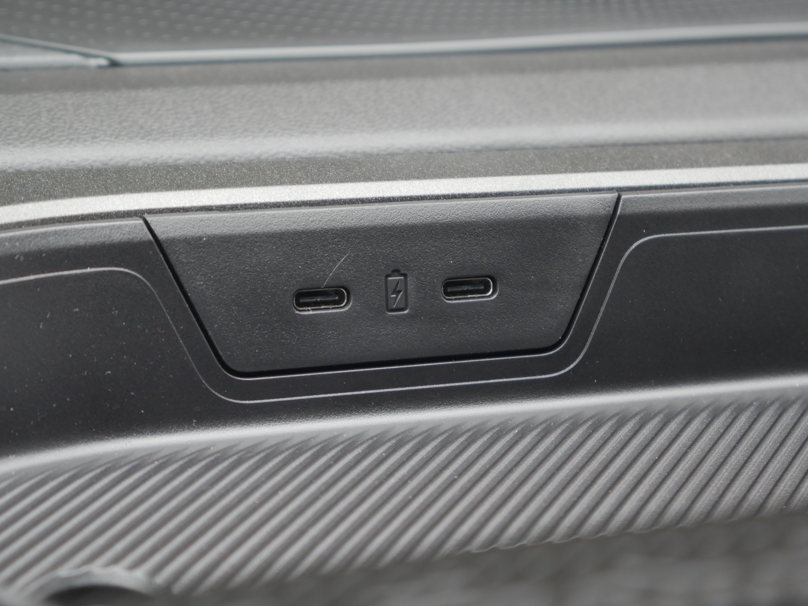 New 2026 Azure Gray Metallic Tri-Coat Ford Outer Banks® image 10