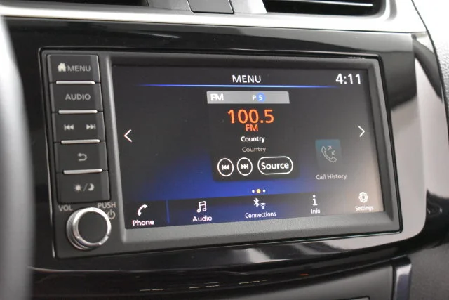 Used 2019 Black Nissan SR image 26