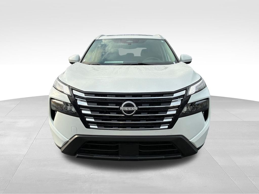 Used 2024 White Nissan SV image 6