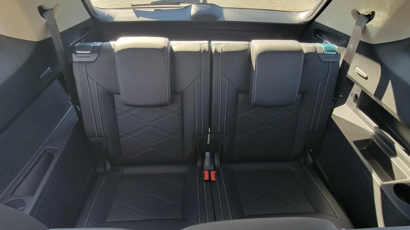 New 2026 Silver Mist Metallic Volkswagen 2.0T SE w/Technology image 46