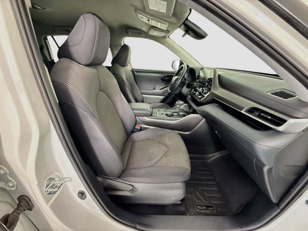 Used 2021 Blizzard Pearl Toyota LE image 20