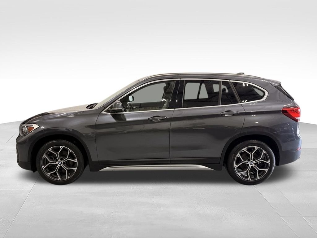 Used 2020 Gray BMW  image 2