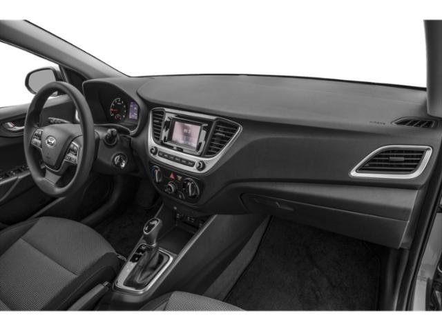 Used 2018 Silver Hyundai SE image 19