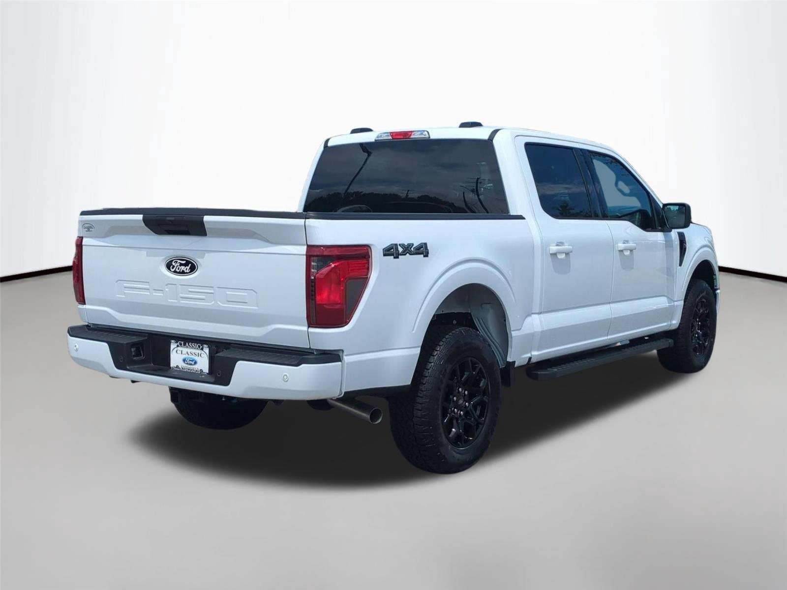 New 2026 Oxford White Ford XLT image 5