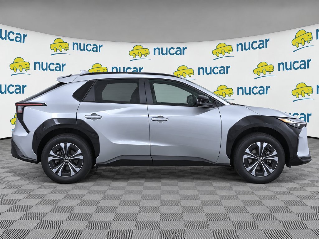 Used 2025 Silver Toyota XLE image 8