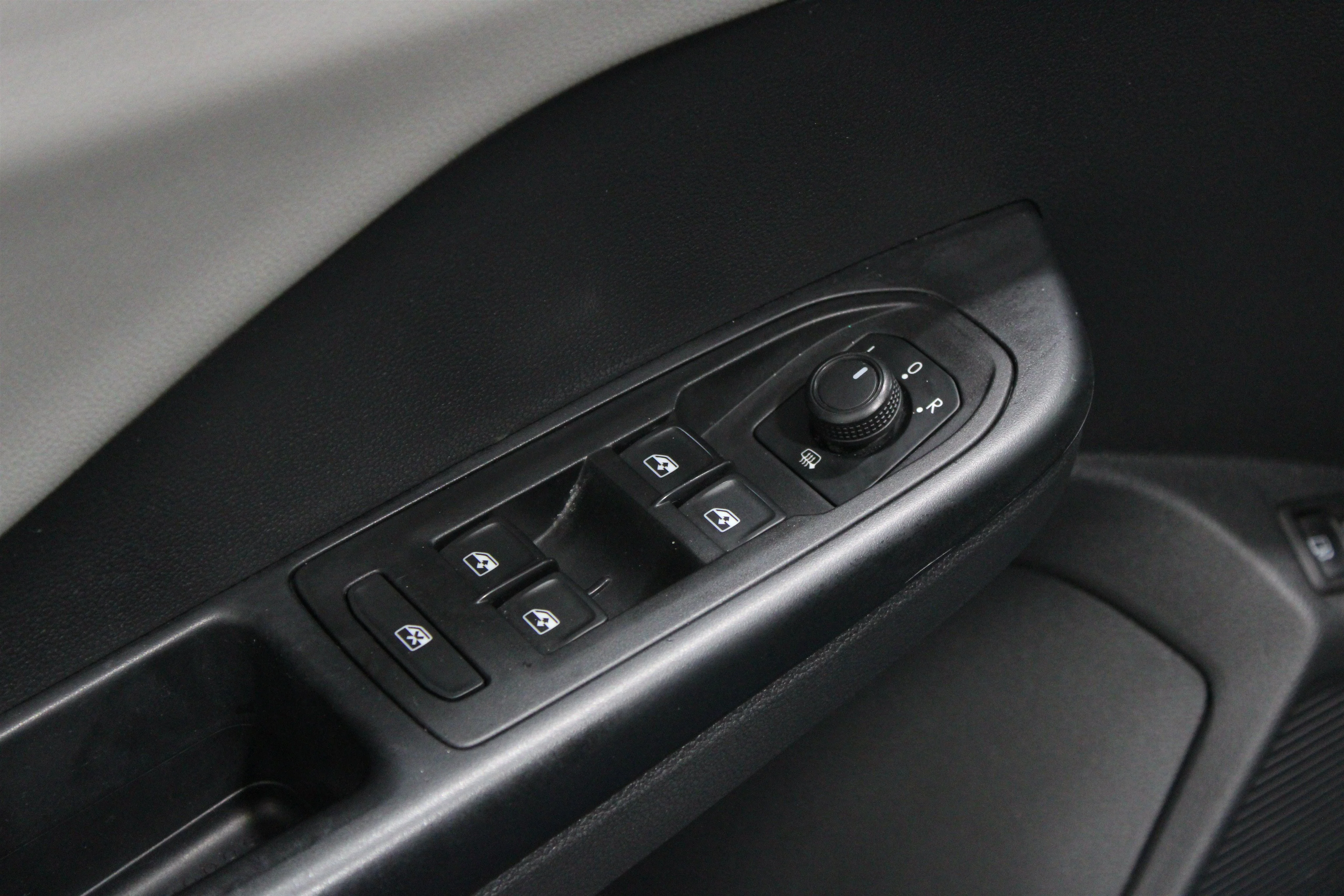 2022 Volkswagen Taos SE - Photo 4