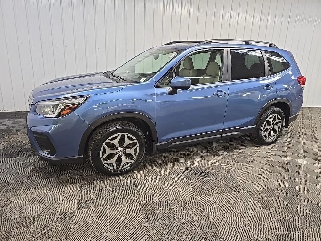 Used 2020 Horizon Blue Subaru Premium image 6