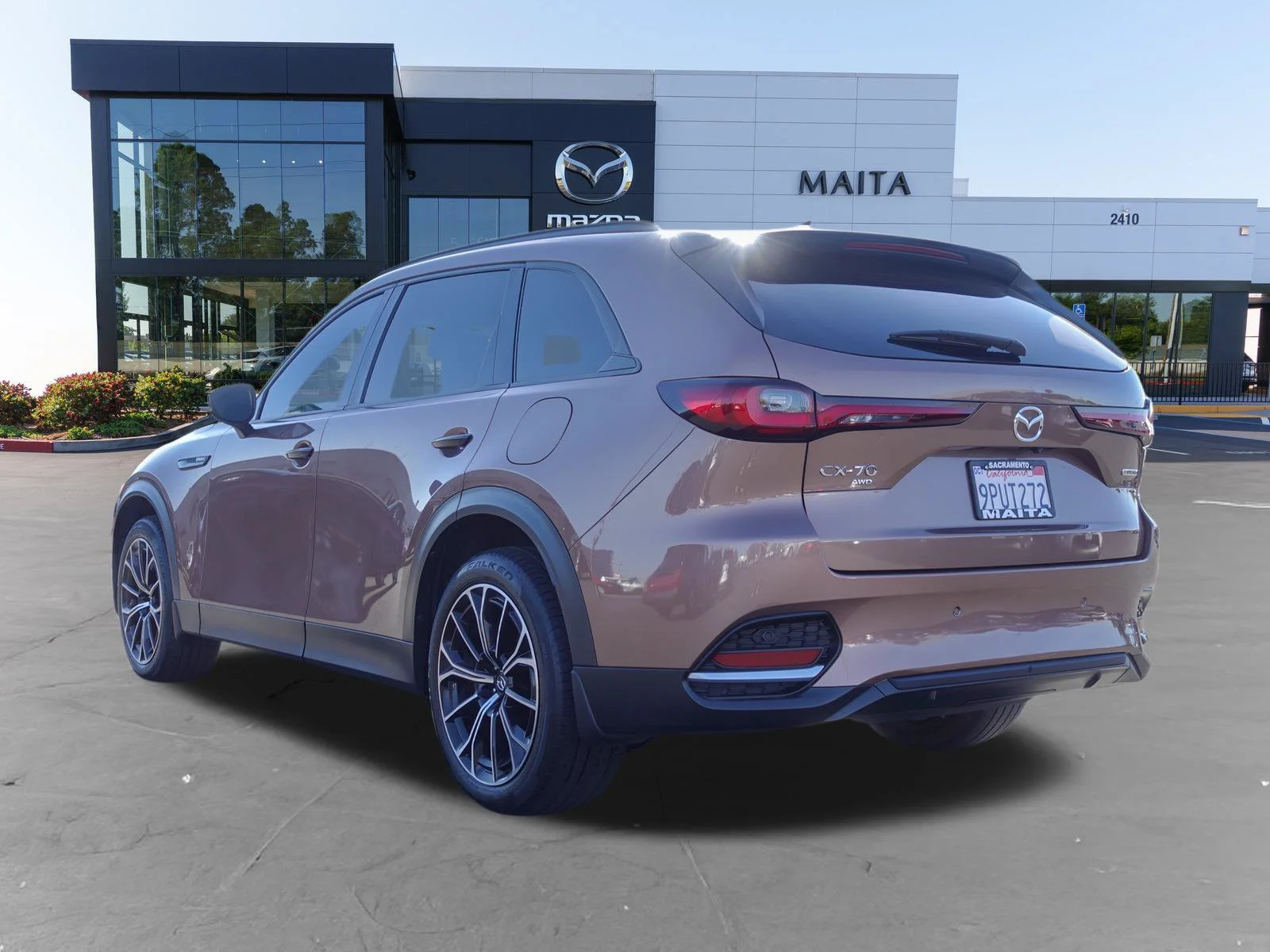 Certified Used 2025 Melting Copper Metallic Mazda Premium Plus image 6