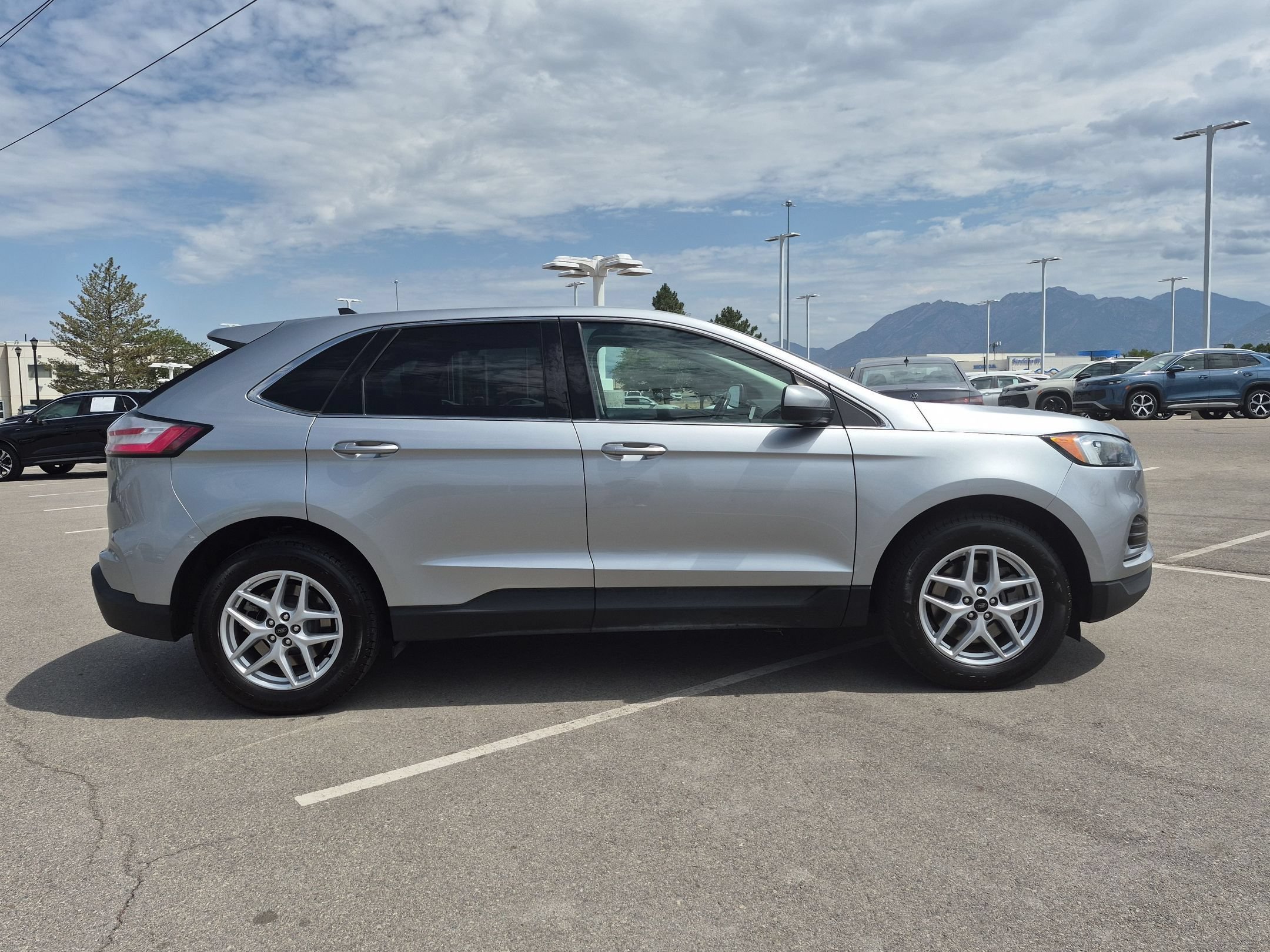 Used 2023 Iconic Silver Metallic Ford SEL image 2