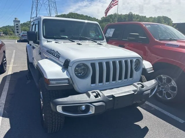 Used 2021 White Jeep Unlimited Sahara image 5