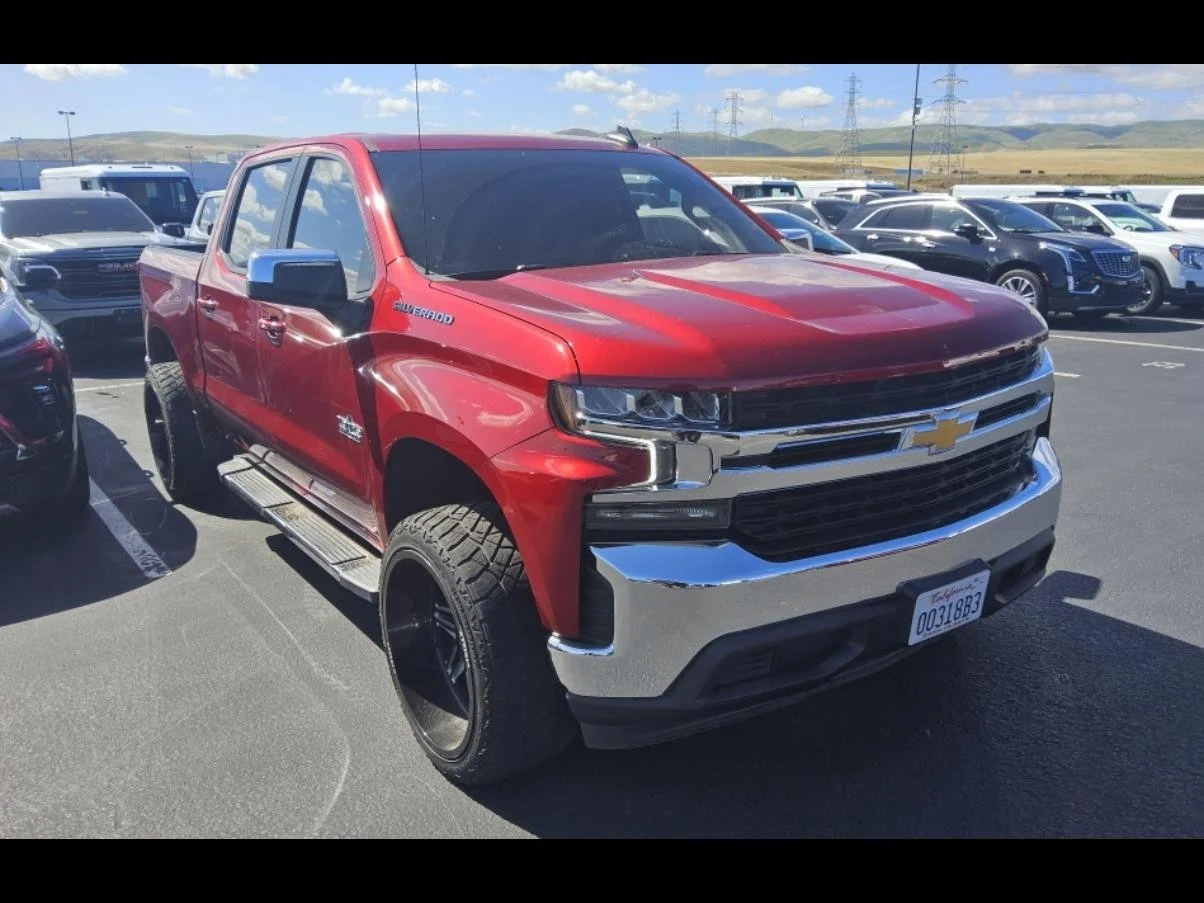 Used 2021 CHERRY RED TINTCOAT Chevrolet LT image 9