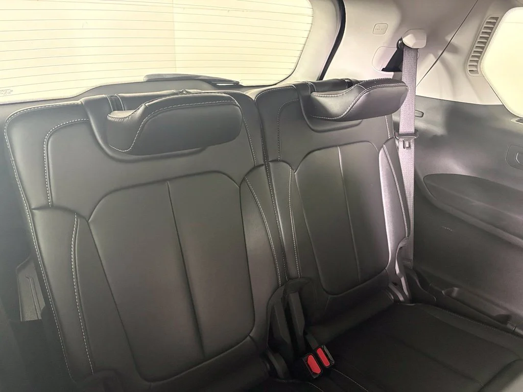 Used 2022 White Jeep Limited image 18