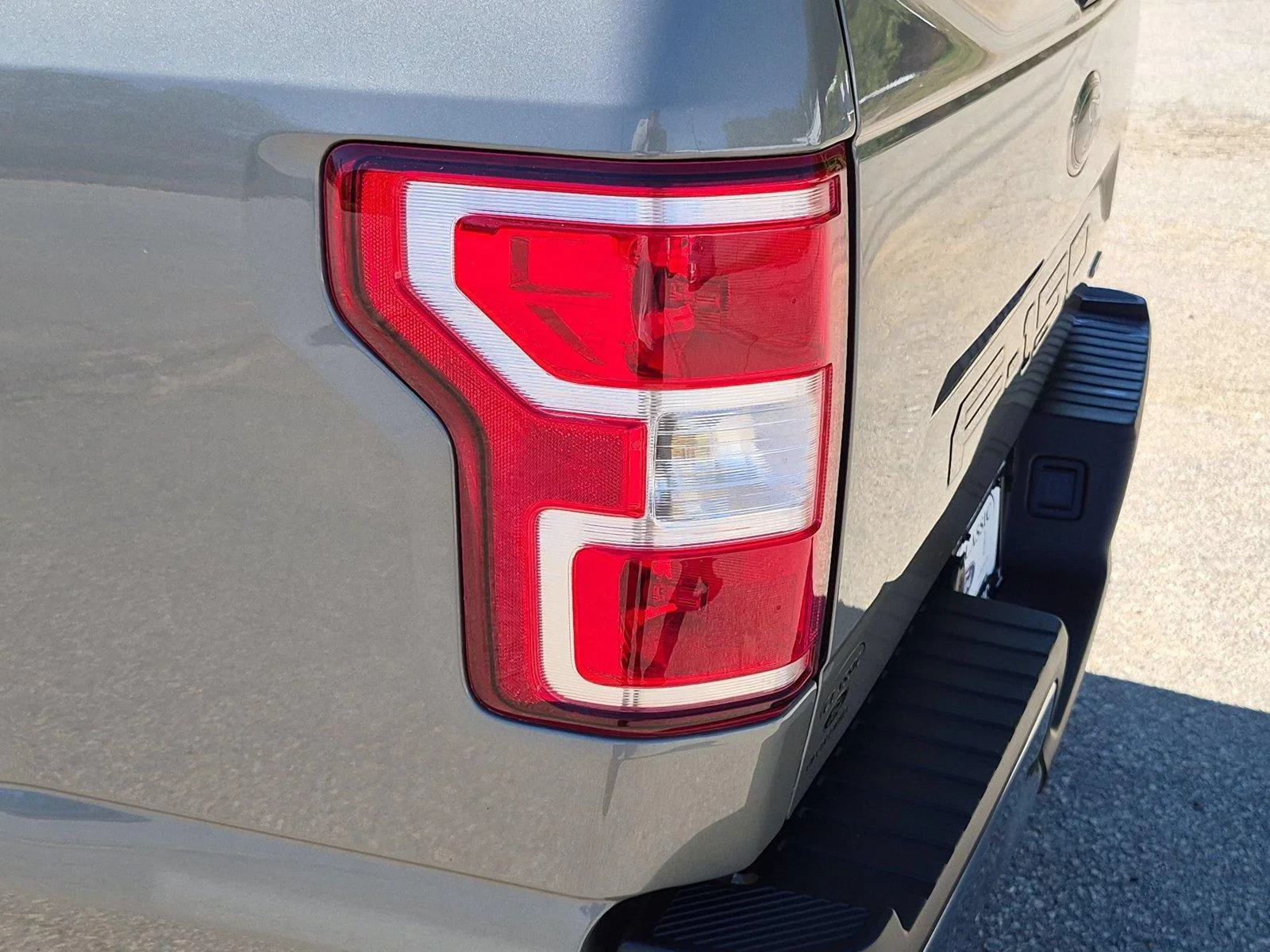 Used 2020  Ford XLT image 11