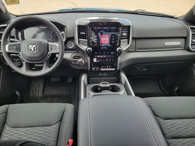 New 2026 Hydro Blue Pearl-Coat Exterior Paint RAM Big Horn/Lone Star image 9