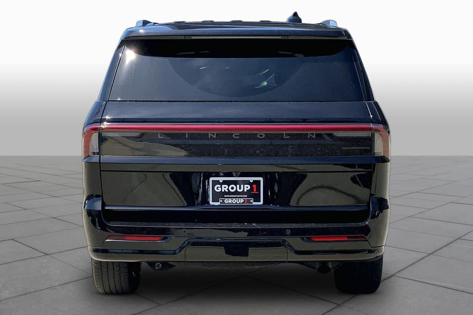 Pre-Owned 2025 Lincoln Navigator Reserve