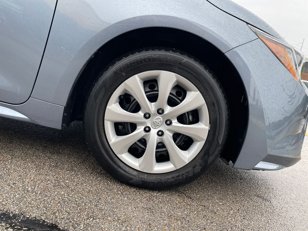 Used 2025 Gray Toyota LE image 11