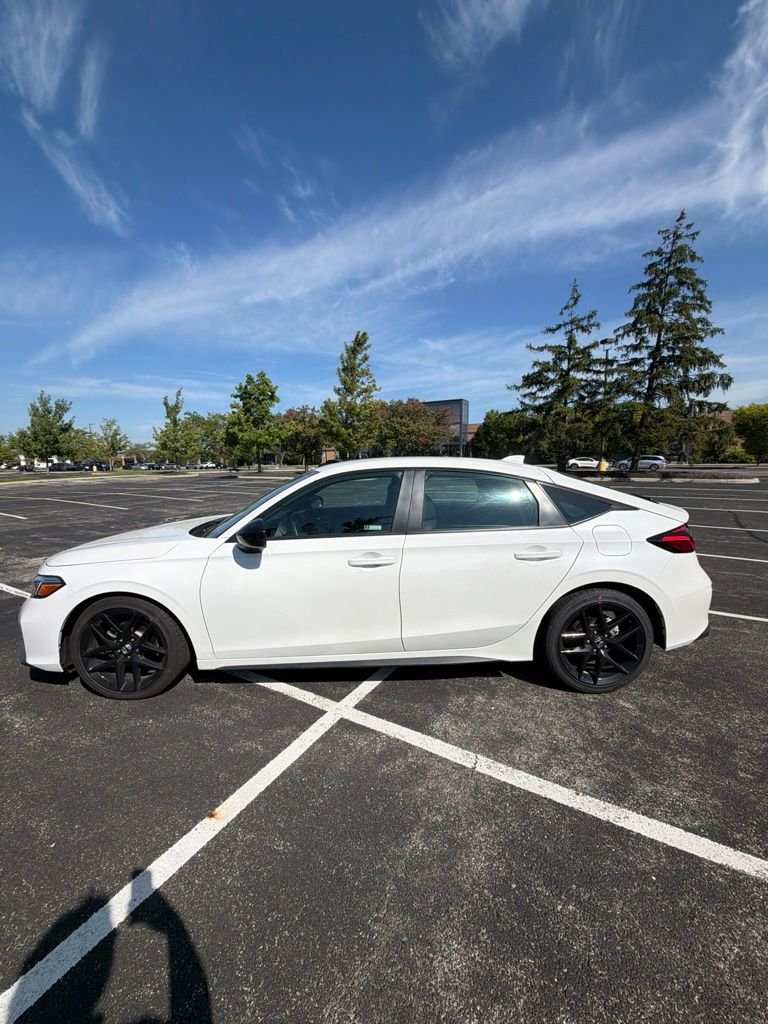 Certified Used 2025 Platinum White Pearl Honda Sport image 10