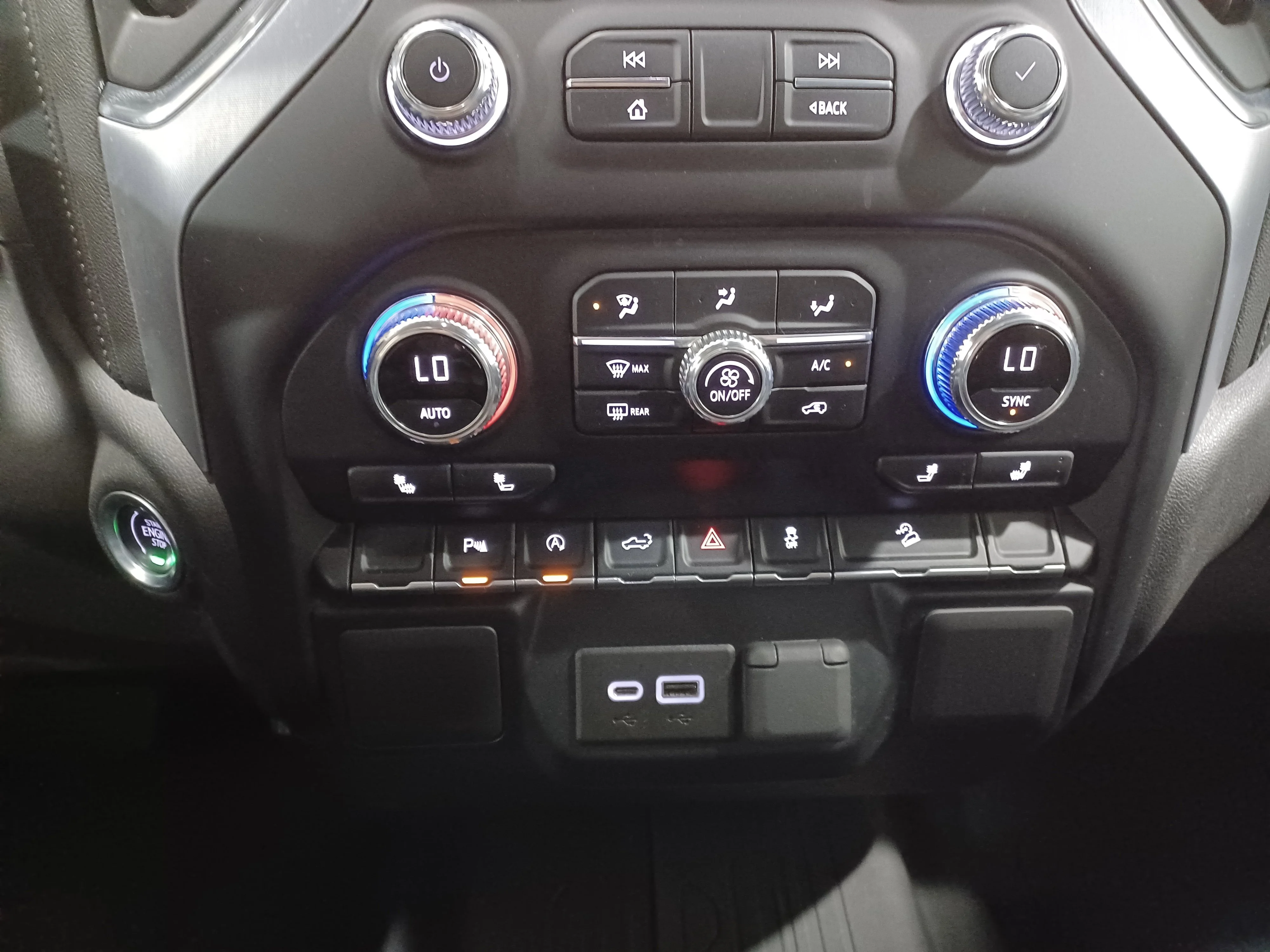 Certified Used 2022 Onyx Black GMC Limited Elevation 4x4*3.0L Duramax Diesel | 6 Pass | Remote Start | Htd Seats | Htd Wheel | Tow Pkg image 17