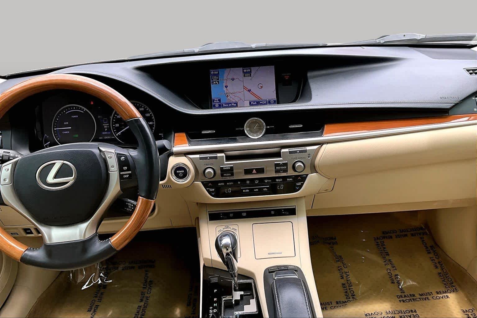 Used 2014 Nebula Gray Pearl Lexus Hybrid image 6