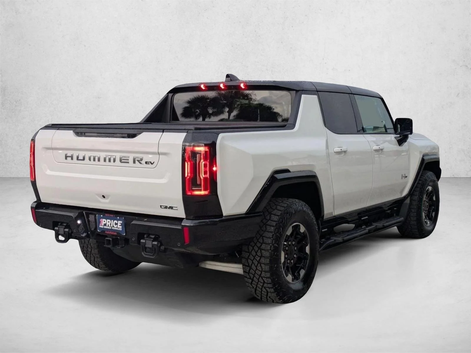 Used 2022 Interstellar White GMC Edition 1 image 5
