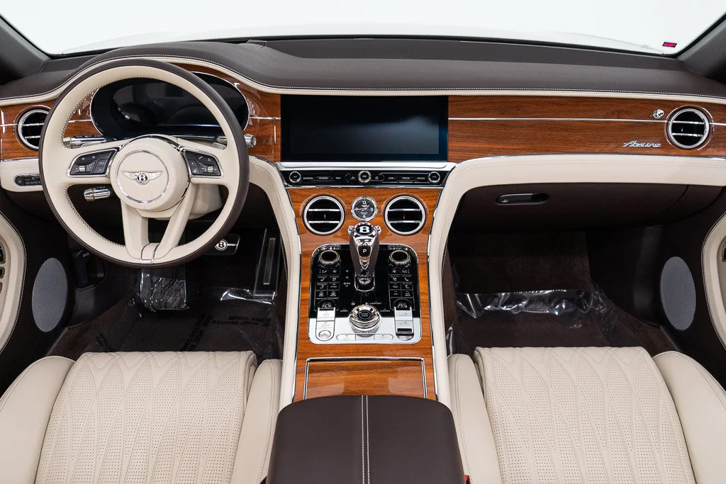 Certified Used 2026 White Sand - by Mulliner Bentley Azure image 31