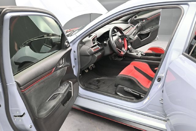 Certified Used 2019 Sonic Gray Pearl Honda Touring image 15