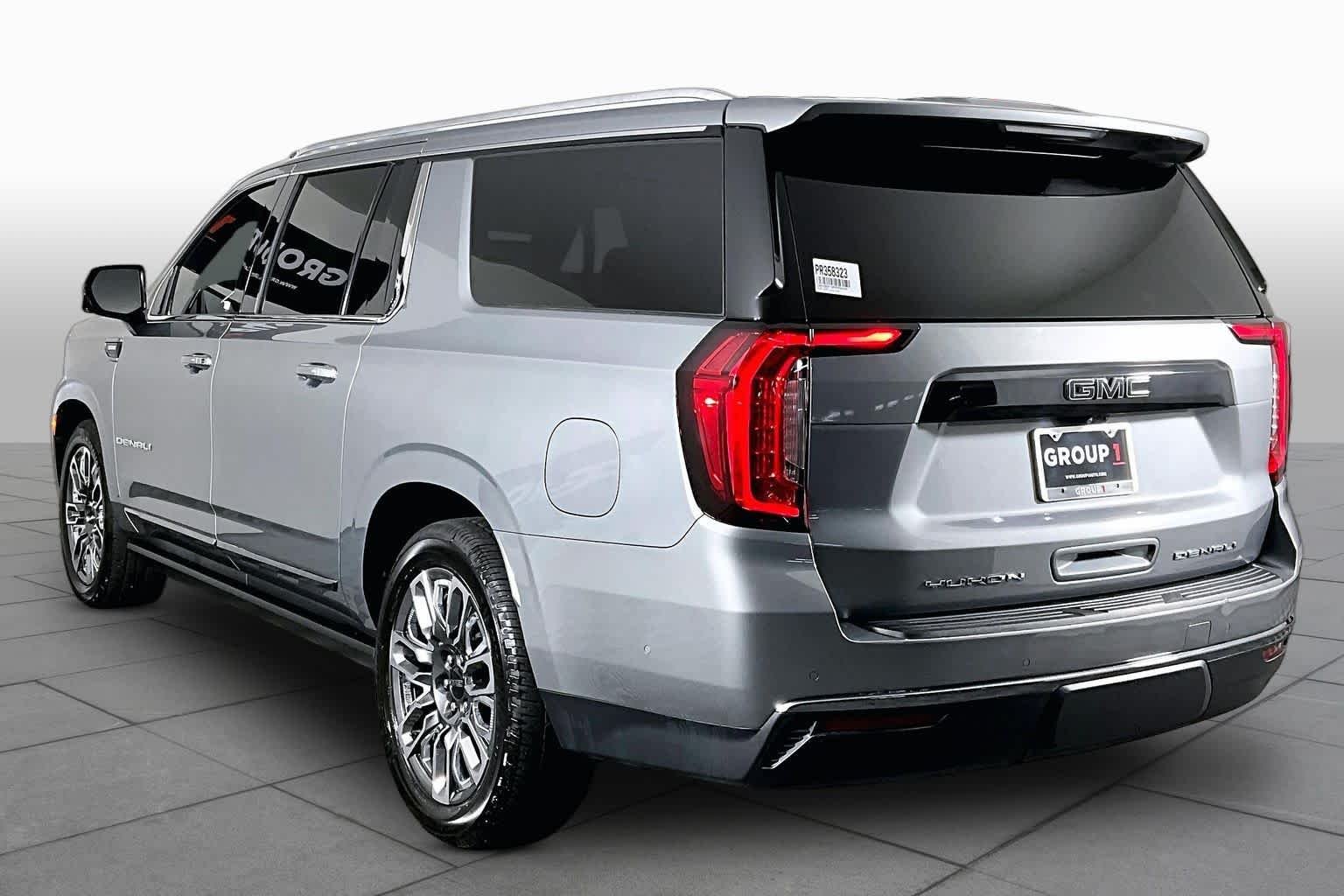 Used 2023 Sterling Metallic GMC Denali Ultimate image 11