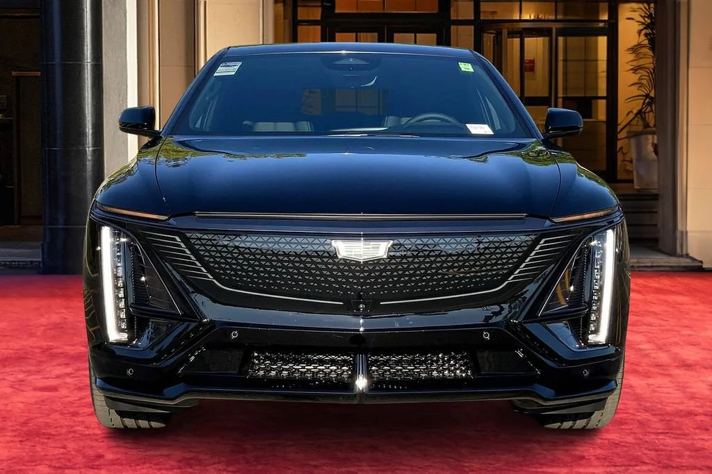 New 2026 Stellar Black Metallic Cadillac V-Series image 3