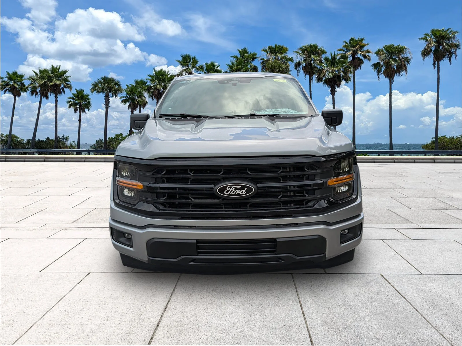 New 2026 Iconic Silver Metallic Ford XLT image 2