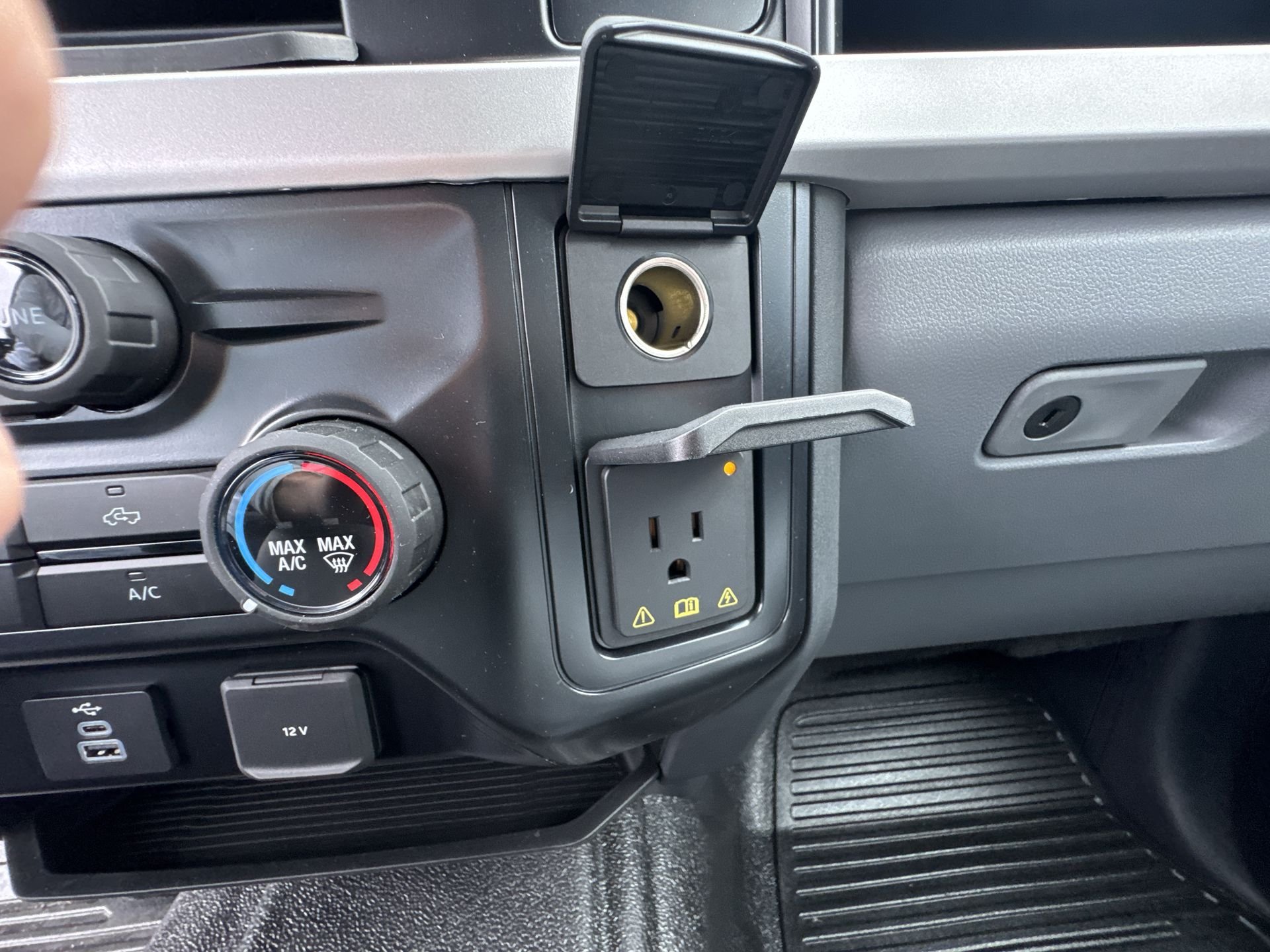 New 2026 Oxford White Ford F-350® XL image 13
