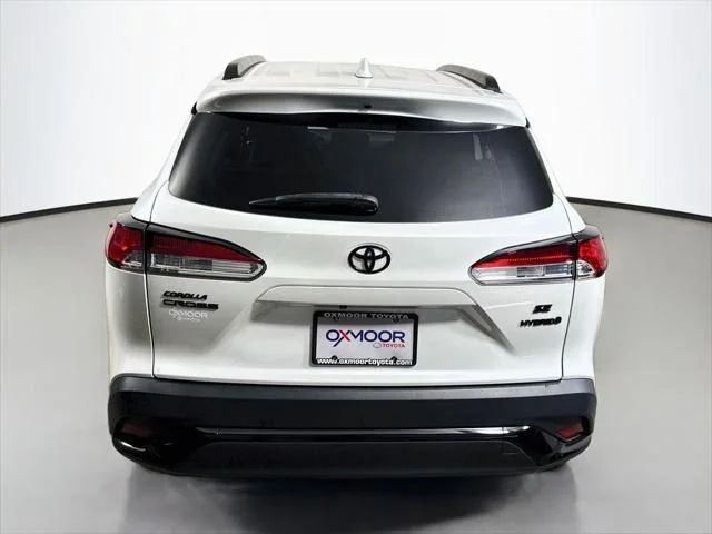 Certified Used 2024 WIND CHILL PEARL Toyota  image 6