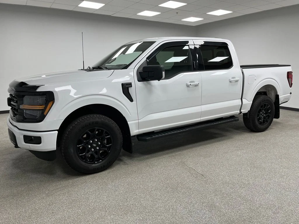 Used 2024 White Ford XLT image 6