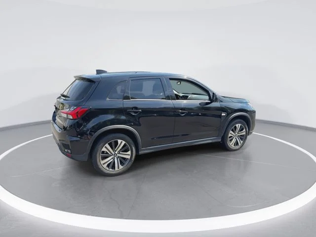 Used 2025 Black Mitsubishi  image 9