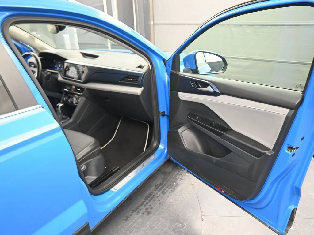 Used 2023 Blue Volkswagen 1.5T SE image 44