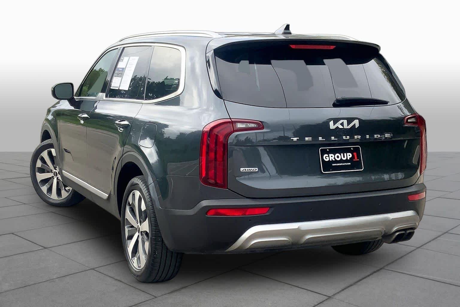 Used 2022 Gravity Grey Kia S image 11