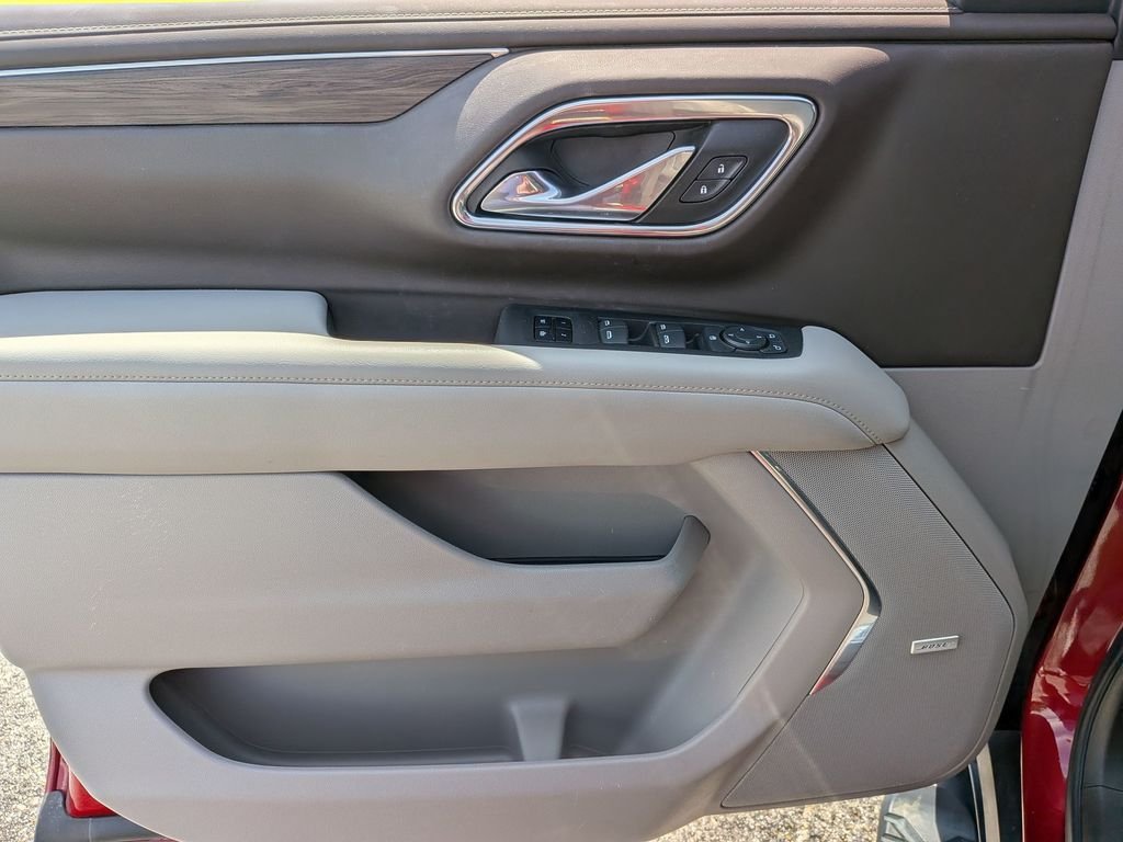 Used 2021 Red Chevrolet Z71 image 35