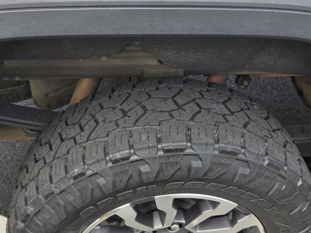 Used 2020 Gray GMC AT4 image 41