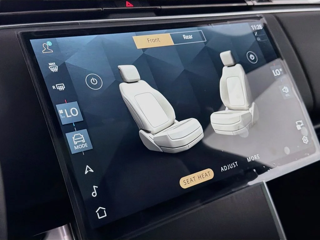 New 2026 Santorini Black Land Rover SE image 21