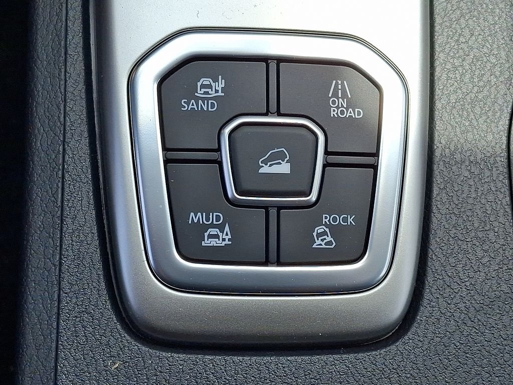 2026 Nissan Frontier — photo 16