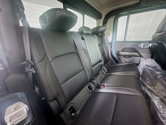 New 2026 Anvil Clear-Coat Exterior Paint Jeep  image 24