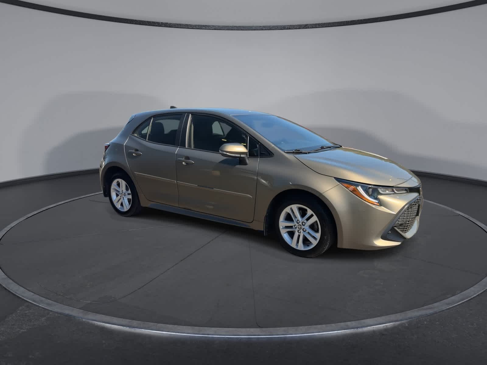 Used 2020 Toyota Corolla Hatchback SE with VIN JTND4RBEXL3096642 for sale in Troy, NY